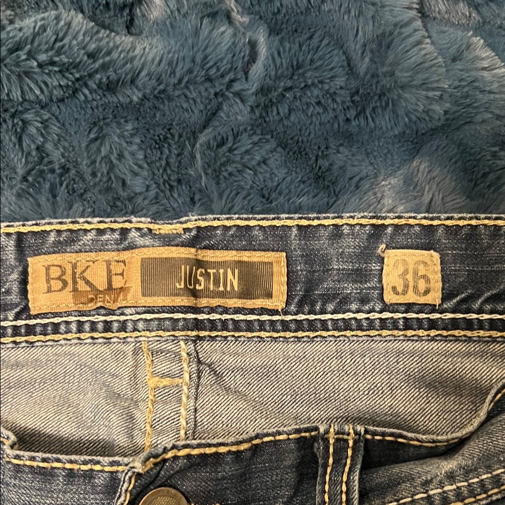 BKE Classic Relaxed Fit Men's Jeans - Picture 4 of 5